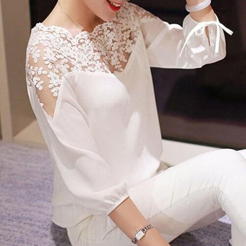 Manubeau Spring Hollow Out Eyelash Floral Lace Blouse White Round Neck 3/4 Sleeve Slim Top Women Elegant Blouse Clothing Blusas