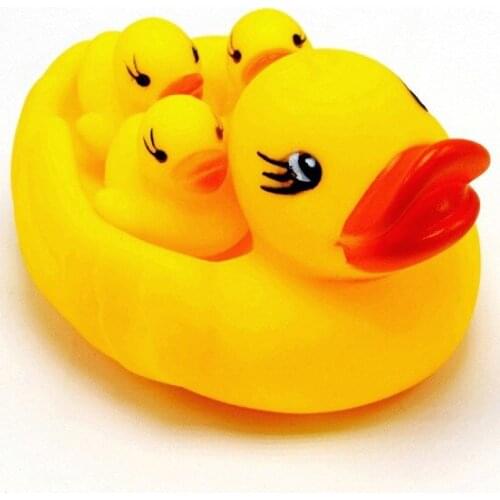 4pc/lot Bath Toys Shower Water Floating Squeaky Yellow Rubber Ducks Baby Toys Squeeze Sounding Water Toys Brinquedos Bathroom