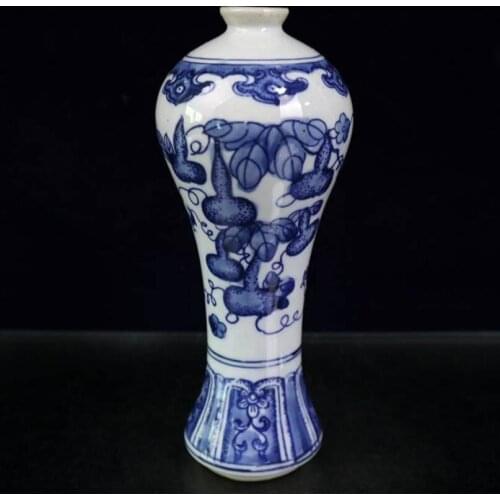 China seiko Blue and white ceramic vase crafts statue