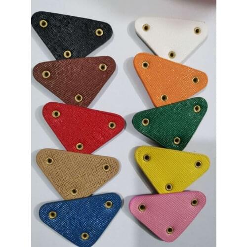 DD The new triangle patch is used to decorate the garment iron piece on the color sequin patch badge