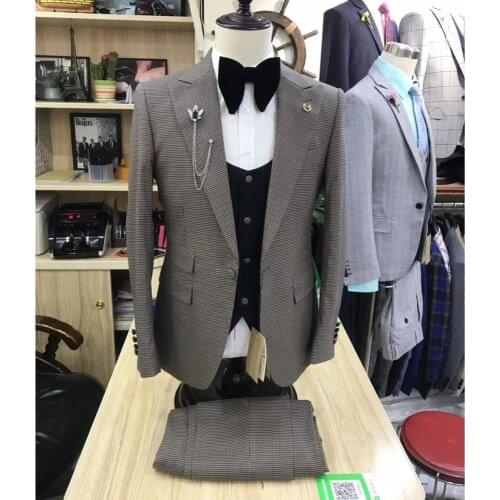 2020 Lattice Suit Men 3 Piece Fashion Grey Burgundy Beige Slim Fit Prom Wedding Suits for Men Groom Tuxedo Blazer Vest Pants Set