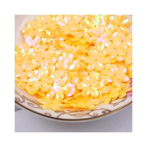 600pcs/lot 15mm Flower Sequins Cup Six Petals With 1 Center Hole Plum Blossom Wedding Craft Scrapbook for Clothing Yellow AB
