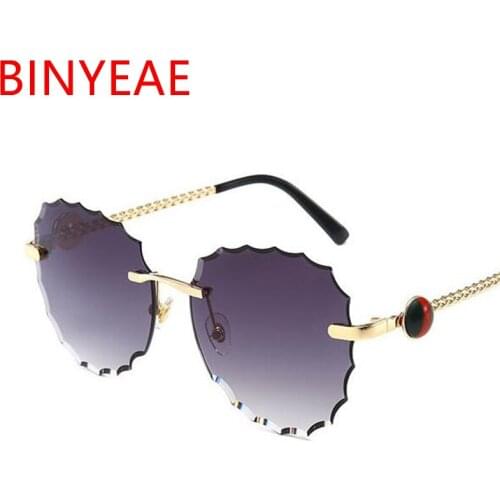 2020 Fashion Sunglasses Brand Woman Vintage Retro Rimless Oval Female Sun Glasses Pearl Decoration Metal Sunglass Crystal