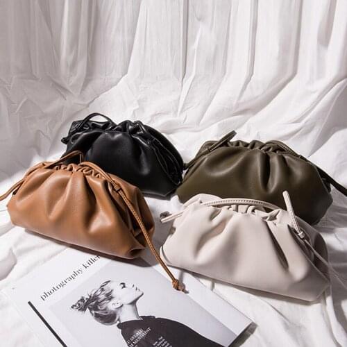 Super Soft Leather Shoulder Bag Womens Pleated Cloud Bag 2021 Fashion Crossbody Simple High Quality Cowhide Clutch Bag Hot Sale