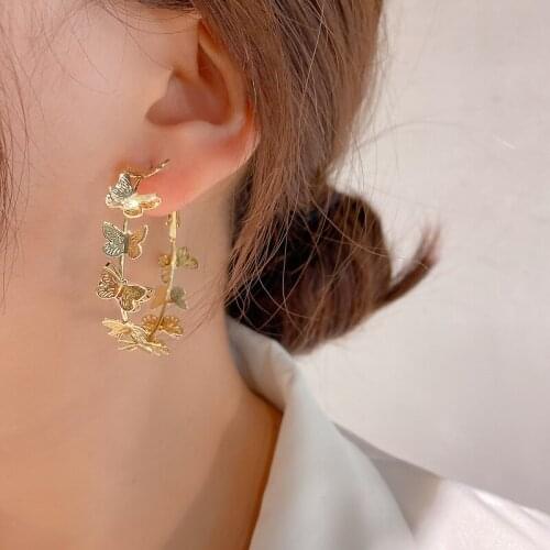 New fashion C-shaped earrings, three-dimensional gold butterfly earrings