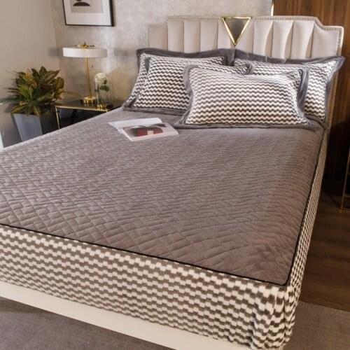 Jacquard Plush Quilted Mattress Cover Thick Full Queen King Size Soft Fitted bedsheet Mattress Protector Pad with Pillow Case