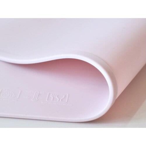 1Pcs Cloud Shape Placemat Kids Plate Silicone Mat Food Grade Table Pad Waterproof Heat Insulation Kitchen Gadget Easy Cleaning