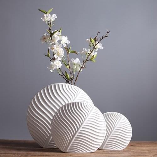 2021 new Nordic leaf vase decoration, home furnishings, simple white ceramic vase, modern handicraft decoration