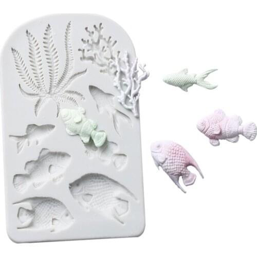 Small fish, sea anemone, seaweed, inverting sugar, silica gel cake mold, marine life chocolate shape baking cake decoration tool