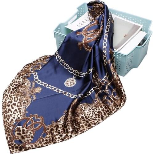 Silk Scarf Luxury Brand Brand Designer 90*90cm Big Square Silk Scarves Womens Scarfs Fashionable