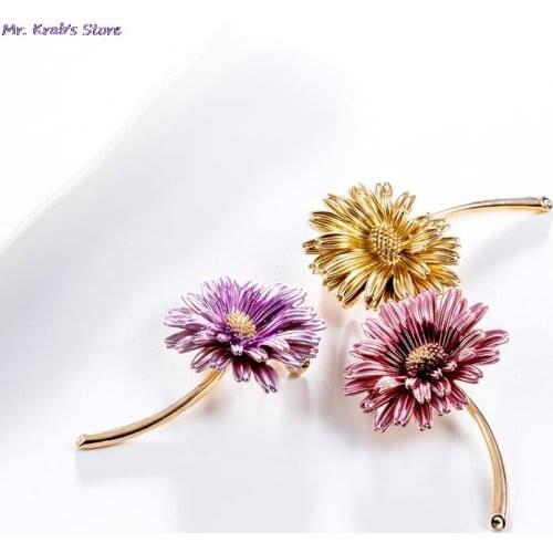 Enamel Pink Daisy Trendy Brooch Flower Pin For Women And Mom Gift Simple Accessories