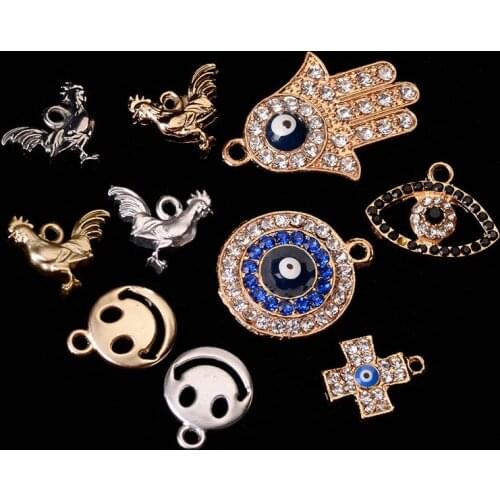 10pcs/lot Alloy Rhinestone Gold Pearls Small Hand Pendant Buttons Ornaments Jewelry Earrings Choker Hair DIY Jewelry Accessories