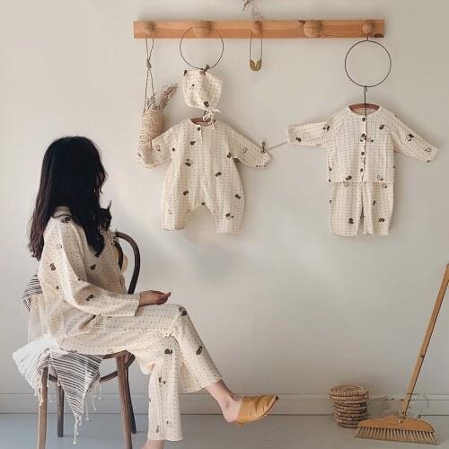 2021 Autumn Famlily Matching Outfits Cute Pear Print Infant Rompers Family Look