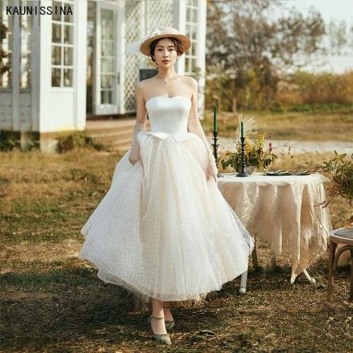KAUNISSINA Retro Wedding Dress Women Strapless Ball Gown Weddiing Dress Sleeveless Tulle Simple Bride Gowns vestidos de novia