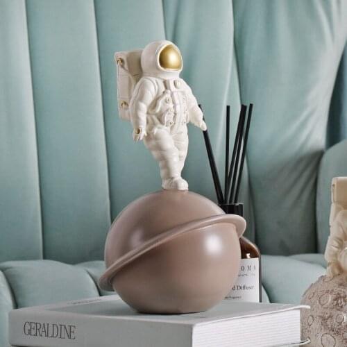 White Astronaut Sculpture Astronaut Sculpture Family Decoration Statuette Living Room Decoration Astronaut Statue