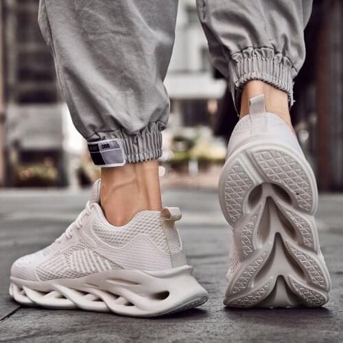 Sneaker 39 breathable sport comfort summer spring de 2020 men sneaker sapatos white black comfortable male hombre sapato on for