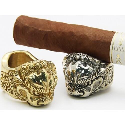 Vintage Lion Head Finger cigar holder Ring Metal personality Men Smoking Gadget cigarette Accessories birthday creativity Gift