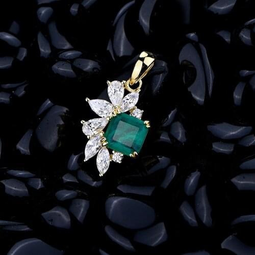 Trendy 925 Sterling Silver Flower Syntheis Emerald Pendant Necklace for Women Fine S925 Jewelry Emerald Gem Charm Pendant