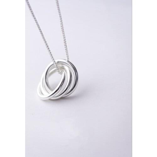 Silver Plated Simple Three Round Pendant Necklace Charm Girl Necklace Fashion High Quality Jewelry Valentines Day Gift