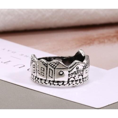 Vintage Artistic House Design Wide Ring Simple Couple Pastoral Style Popular for Women Man Mood Love Ring Gift