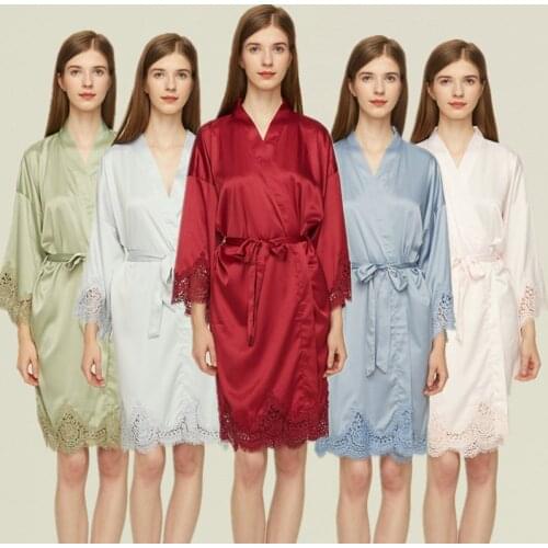2021 New Matt Satin Lace Robe Bride Robe Bridesmaid Robes Bridal Robe Women Wedding Short Robe Bathrobe Sleepwear