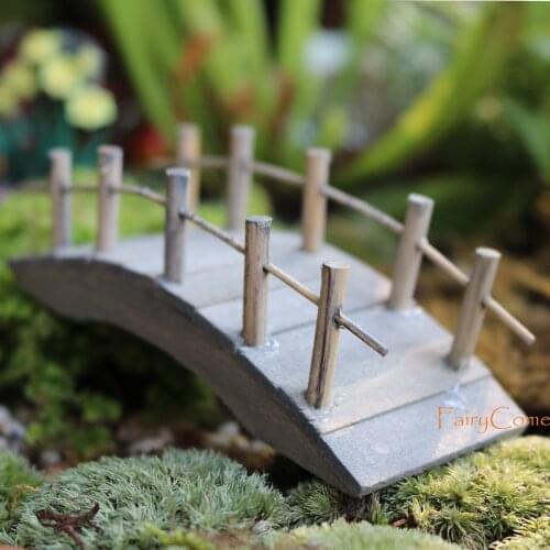 Fairy Garden Miniature Wooden Gnome Bridge with Rails Miniature Garden Wood Rustic Arch Bridge Fairy Landscaping Decor Ornaments