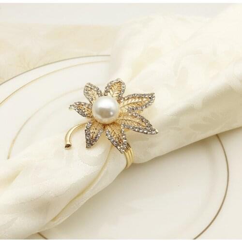 10pcs/lot Pearl Maple Leaf Napkin Ring Diamond Metal Napkin Ring Wedding Hotel Tableware Napkin Button Desktop Decoration