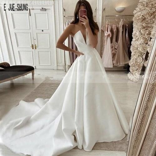 E JUE SHUNG White Simple Satin Wedding Dresses Strapless Lace Up Back Pleats Bridal Dresses robe de mariee