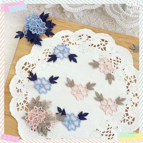 20Pcs/4X2.2Cm Pink Blue Embroidered Daisy Flower Appliques Garment Accessories Patch DIY Scrapbook Card Craft Decorat