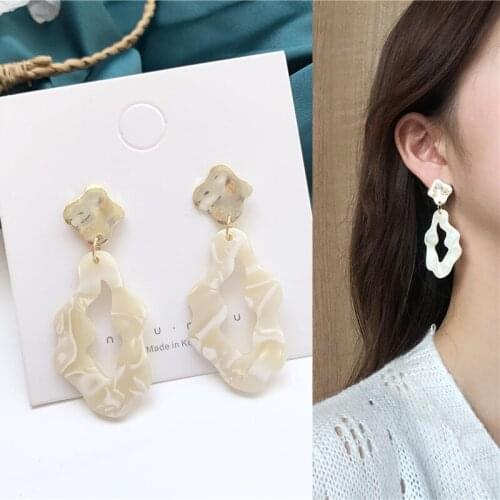 Classic Irregular Hollow Acrylic Pendant Drop Earrings for Women Girls Teens Jewelry Wholesale Earrings 2021 Trend New Arrival