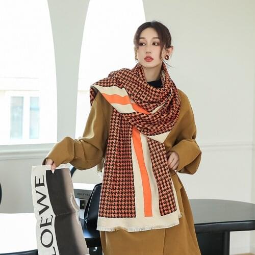 2021 Autumn and Winter New Korean Version of The Houndstooth Warm Scarf Fashion Retro Cashmere Shawl Dual-use Long Bib