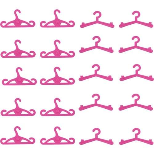 20 Pcs / Lot Cute Mini Mixed Plastic Pink Hangers Dolls Accessories For Barbies Doll