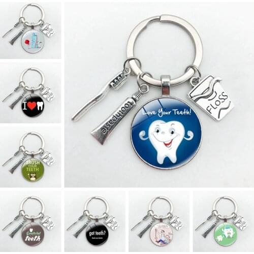 New Creative Cute Cartoon Teeth Pattern Dentist Medal Keychain Childrens Gift Glass Dome Pendant Keyring Hoilday Party Souvenir