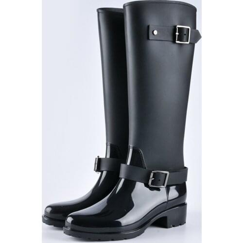 2021 New Handsome Women Rubber Boots EUR Size 36-40 Knee-High Waders Female Waterproof Rain Boots Motorcyle Boots Water Shoes