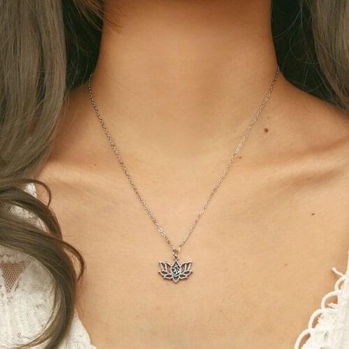 Simple Trendy Hollow Lotus Flower Pendant Necklaces Vintage Chains Geometric Star Heart Charm Necklace Women Jewelry Gift YN10