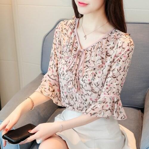 Summer New Chiffon Printing Shirt Women V-neck Trumpet Sleeve Half Sleeves Blouse Office Lady Casual Fashion Bowknot Top H9085