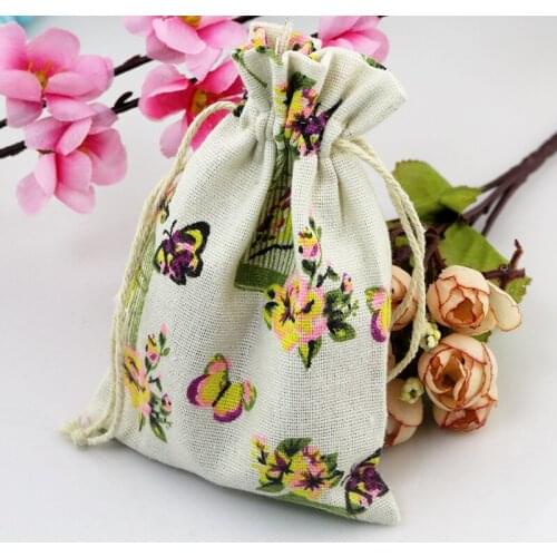50pcs (10*14cm ) Butterfly Linen Jute Gift Bag Wedding Sachet Storage Drawstring Pouch Charms Jewelry Accessories Packaging Bags