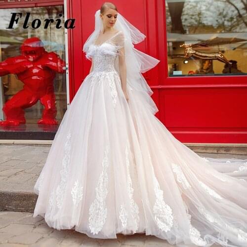 Feathers Princess Ball Gown Wedding Dresses 2020 Newest Arabic Beading Appliques Bridal Bride Dress Plus Size Vestido De Noiva