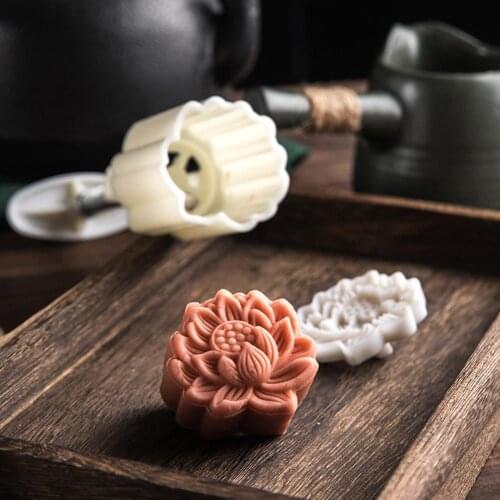 2021 New Mooncake Barrel Mold With 3D Rabbit Stamp Hand Press Moon Cake Pastry Mold
