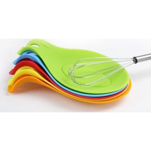1Pcs Silicone Spoon Insulation Mat Silicone Heat Resistant Placemat Drink Glass Coaster Tray Spoon Pad Kitchen Tool Accessory