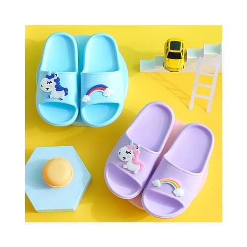 Summer New Childrens Sandals Cute Princess Boy and Girl Cartoon Wear Resistant Childrens Slippers Antiskid Bathroom Slippers