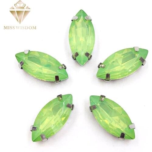 HOT SALE Matt Light green opal Horse eye sew on rhinestones flatback Resin Leaf shape loose rhinestones DIY garment Accessories