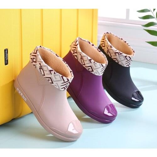 Fashion Womens Rain Shoes Short Boots Women Wear Four Seasons Korean Edition Boots for Women Waterproof Work Womens Rain Shoes