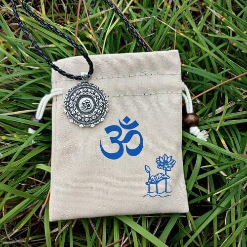 LANGHONG 1pcs Flower Necklace Tibet Mandala Necklace Tibet Spiritual Necklace Geometry amulet Religious jewelry