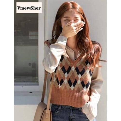 VmewSher Argyle Plaid Women Sweater Vest V-Neck Vintage Short Knitted Pullover Soft Casual Loose Sleeveless Tank Tops Waistcoat
