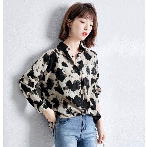 2021 Women OL Blouses Plus Size Spring Leopard Printed Tops Tees Korean Style Loose Harajuku Blouse Female Autumn Blusas 1108
