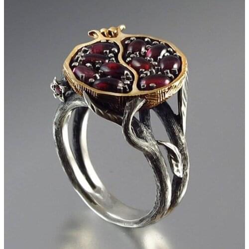 Vintage Red Garnet Ring Europe and America Jewelry Boho Big Pomegranate Rings For Women Luxury Crystal Wedding Party Ring anello