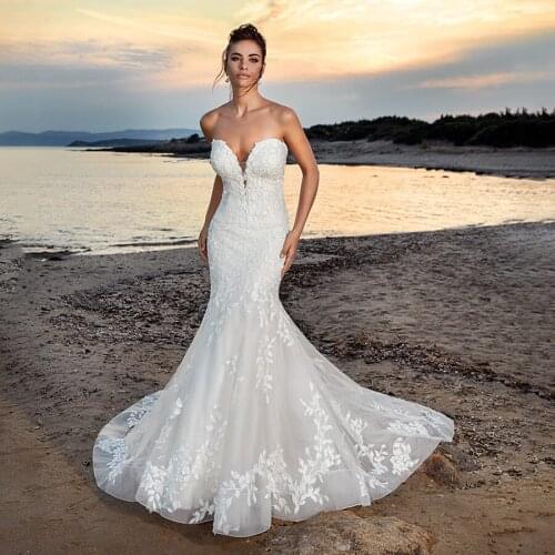 Strapless Deep Sweetheart Neckline Mermaid Beach Wedding Dress Dark Sexy Bridal Gowns with Exqusite Lace Crystals