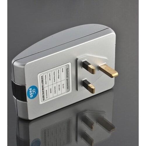 New Power Energy Electricity Saving Box Saver High Quality Plug Device Voltage 18KW 90V-250V Energy Saver EU Plug 90V-240V