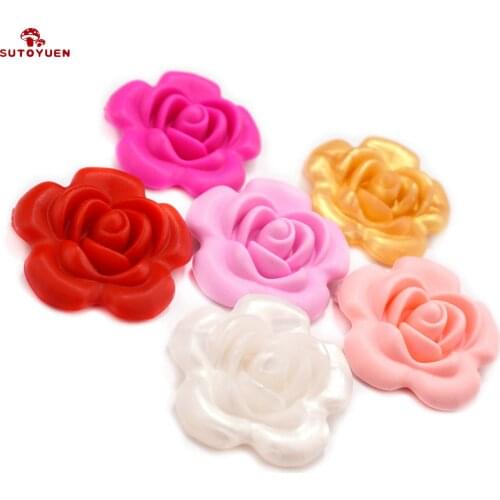 Sutoyuen BPA Free Rose Silicone Beads 8pcs Rose Flower Pendant Teether Beads DIY Necklace Newborn Baby Pacifier Chewing Toy Gift